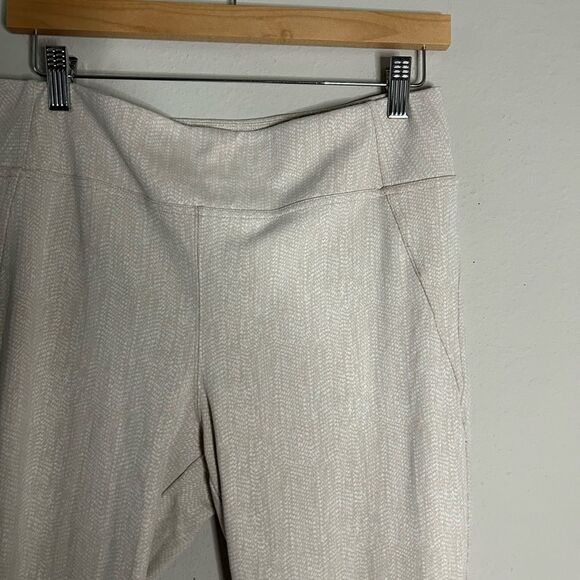 Athleta Delancey Skyline Tight in Cream Braiden Texture - Picture 11 of 15